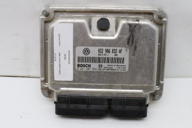 2002-2003 Volkswagen Eurovan Engine Computer Module ECU ECM DME