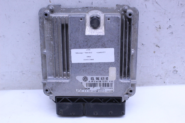 2013 Volkswagen Golf CJAA Diesel Engine Control Unit ECU ECM