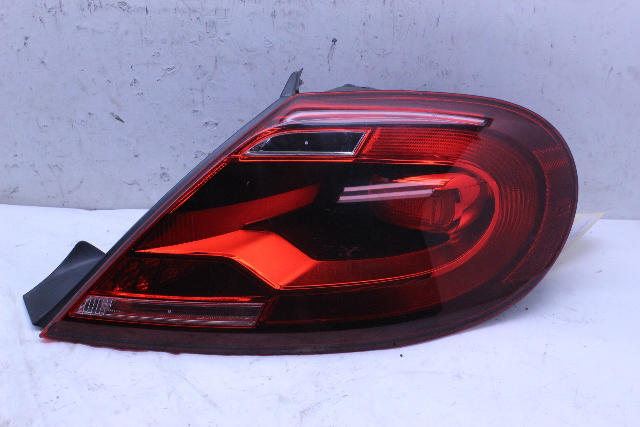2018 Volkswagen Beetle Convertible Tail Light Lamp Right OEM
