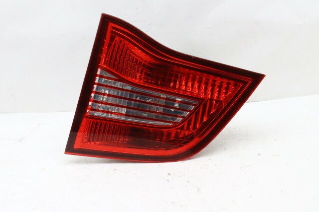 2009 2010 2011 2012 Volkswagen Routan Tail Light Lamp Right