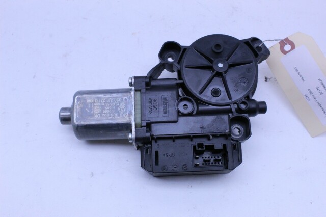 2018 Volkswagen Beetle Convertible Front Power Window Motor Right OEM