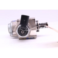 Audi A6 A8 Q7 RS4 Volkswagen Touareg Right Engine Mounted Fuel Pump 079127026C