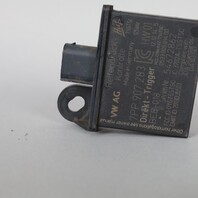 Porsche Tire Pressure Monitor Transmitter Sensor TPMS 7PP907283 OEM Used