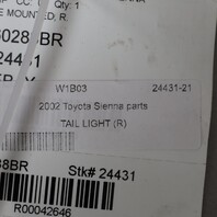 2001-2003 Toyota Sienna Right Tail Light Outer 8155008020 OEM Used