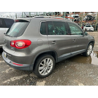 2009 Volkswagen Tiguan - OEM Used Parts - Stock # 25087