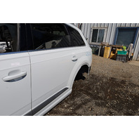 2017-2024 Audi Q7 Left Rear Door Shell Glacier White 4M0833051E OEM Used