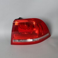 2011-2014 Volkswagen Touareg Right Tail Light 7P6945096E OEM Used