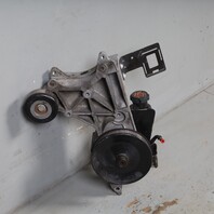 2002 GMC Yukon Denali 6.0 Power Steering Pump With Bracket OEM 15078157