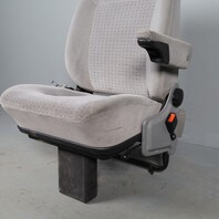 1999-2003 Volkswagen Eurovan MV Right Second Row Seat Grey OEM Used