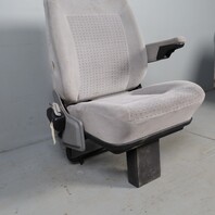 1999-2003 Volkswagen Eurovan MV Right Second Row Seat Grey OEM Used