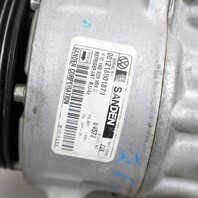 2008-2010 Volkswagen Beetle 2.5 A/C Compressor OEM 1K0820859G
