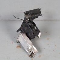 parts The aluminum part is supposed to go with the reinforcement 26071-7192172