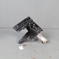 parts The aluminum part is supposed to go with the reinforcement 26071-7192172