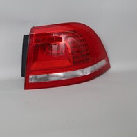 2013-2017 Volkswagen Touareg Right Passenger  Tail Light Lamp LED OEM