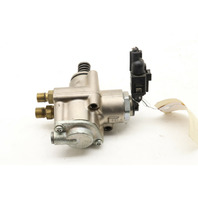 Audi A6 A8 Q7 RS4 Volkswagen Touareg Engine Mounted Fuel Pump Right