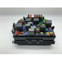 2001-2002 Chevrolet Tahoe Engine Wiring Harness Fuse Relay Box OEM