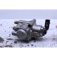 Audi A6 A8 Q7 RS4 Volkswagen Touareg Right Engine Mounted Fuel Pump 079127026C
