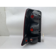 2002-2006 Cadillac Escalade Taillight Lamp Right OEM