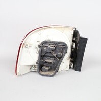 2004-2006 Volkswagen Touareg Right Tail Light 7L6945096 OEM Used