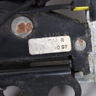 1996-2002 BMW Z3 Right Front Seat Belt Buckle 72118221014 OEM