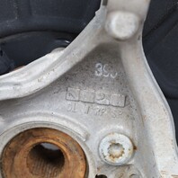 2006-2010 Volkswagen Passat Right Front Spindle Knuckle Hub 3C0407254F OEM Used