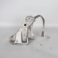 13-16 Volkswagen Touareg 3.0 TDI Right Motor Mount Bracket 7L6199308D OEM Used