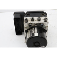 2017 Volkswagen Jetta ABS Anti Lock Brake Pump Small Chip in Plug OEM