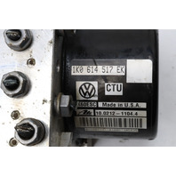 2017 Volkswagen Jetta ABS Anti Lock Brake Pump Small Chip in Plug OEM