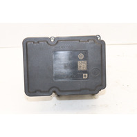 2017 Volkswagen Jetta ABS Anti Lock Brake Pump Small Chip in Plug OEM