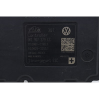 2017 Volkswagen Jetta ABS Anti Lock Brake Pump Small Chip in Plug OEM