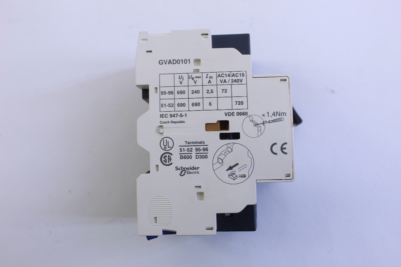 Telemecanique GV2-ME20 Circuit Breaker with GVAD0101 Auxiliary Switch ...
