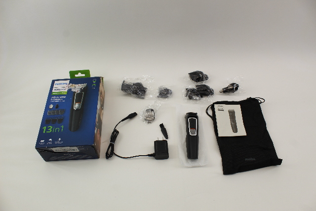 Norelco Hiilips Multigroom 3000 New In Box