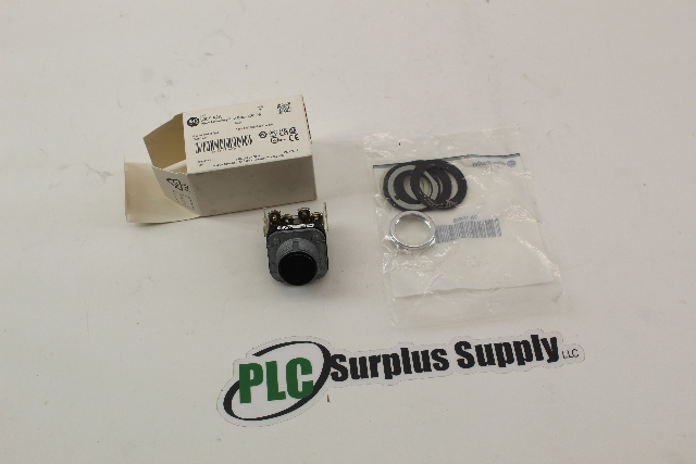 Allen Bradley 800T-A2A Momentary Push Button 30mm New In Box
