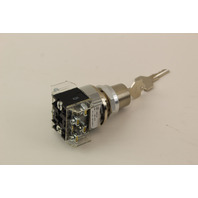 Allen Bradley 800T-J42KC1B Selector Switch Keyed 3 Pos (1) NO (1) NC New In Box