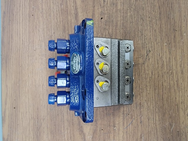 Denso PFR4M Injection Pump for Kubota Engine. Part #'s 15461-51010, 094500-1820