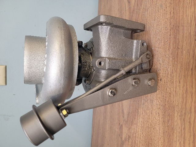 Turbocharger for Cummins Industrial 6CT Engine. Holset #: 3537127. OE #: 3802810