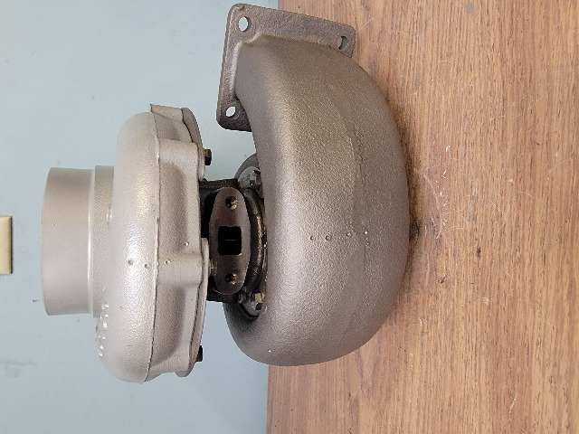 Turbocharger for Cummins Industrial M11-350 Engine. Holset #: 3537245. OE #: 3803939