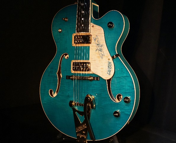 Gretsch USA Custom Shop G6120CST Chet Atkins Nashville Trans Teal Guitar