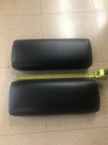 6s4624 Arm Rest PAIR of cushions for D3 and 931 (early!) dozer loader seat FLAT