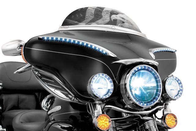 Kuryakyn 7785 7in. LED Halo Trim Ring for Headlight