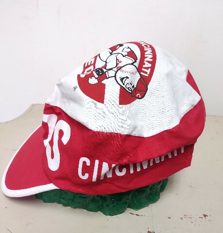 vintage MLB CINCINNATI REDS USA 缶　ティン Vintage Cincinnati Reds MLB Baseball Red & White Painters Cap Hat