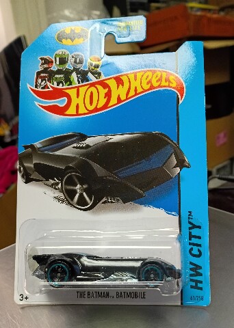 2014 Hot Wheels HW City THE BATMAN Batmobile #61/250 NOS C21