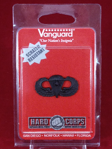 Vanguard ARMY BADGE: COMBAT PARACHUTE FIRST AWARD - BLACK METAL