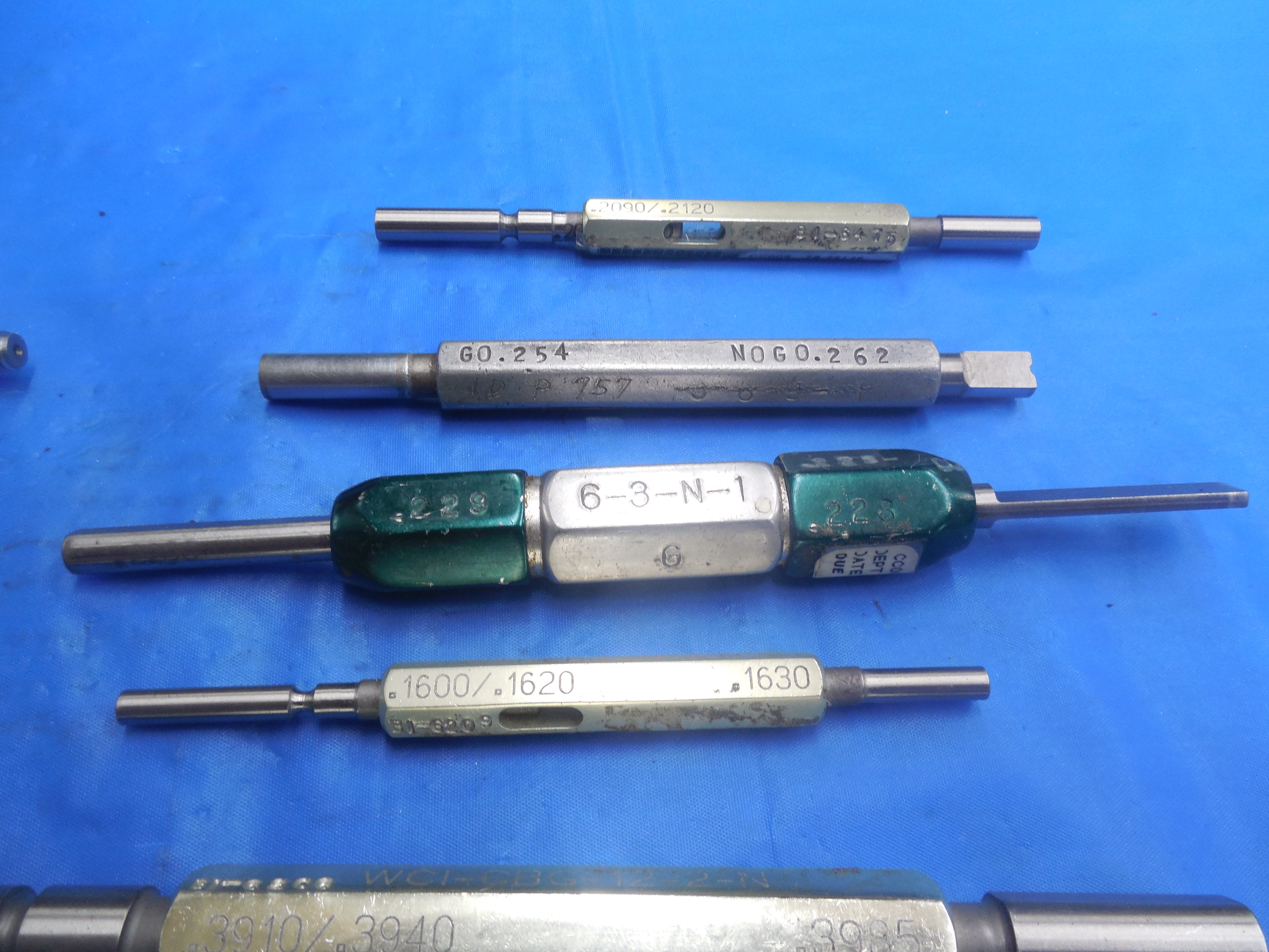 LOT OF 41 SMOOTH PIN PLUG GAGES .1890 .2500 .1640 .3280 .0980 .2830