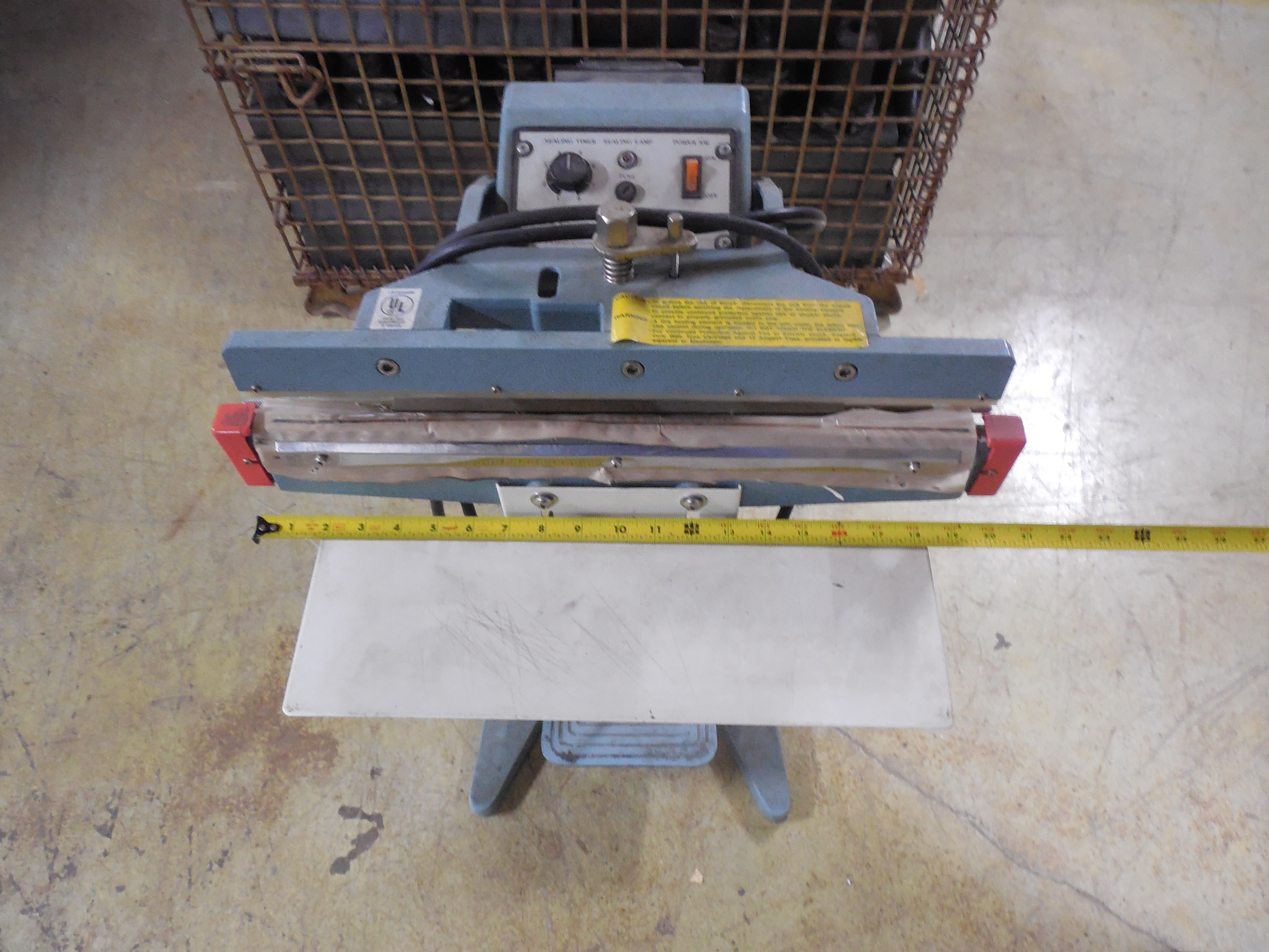 AMERICAN INTERNATIONAL ELECTRIC IMPULSE FOOT SEALER AIE 450FL 120VAC