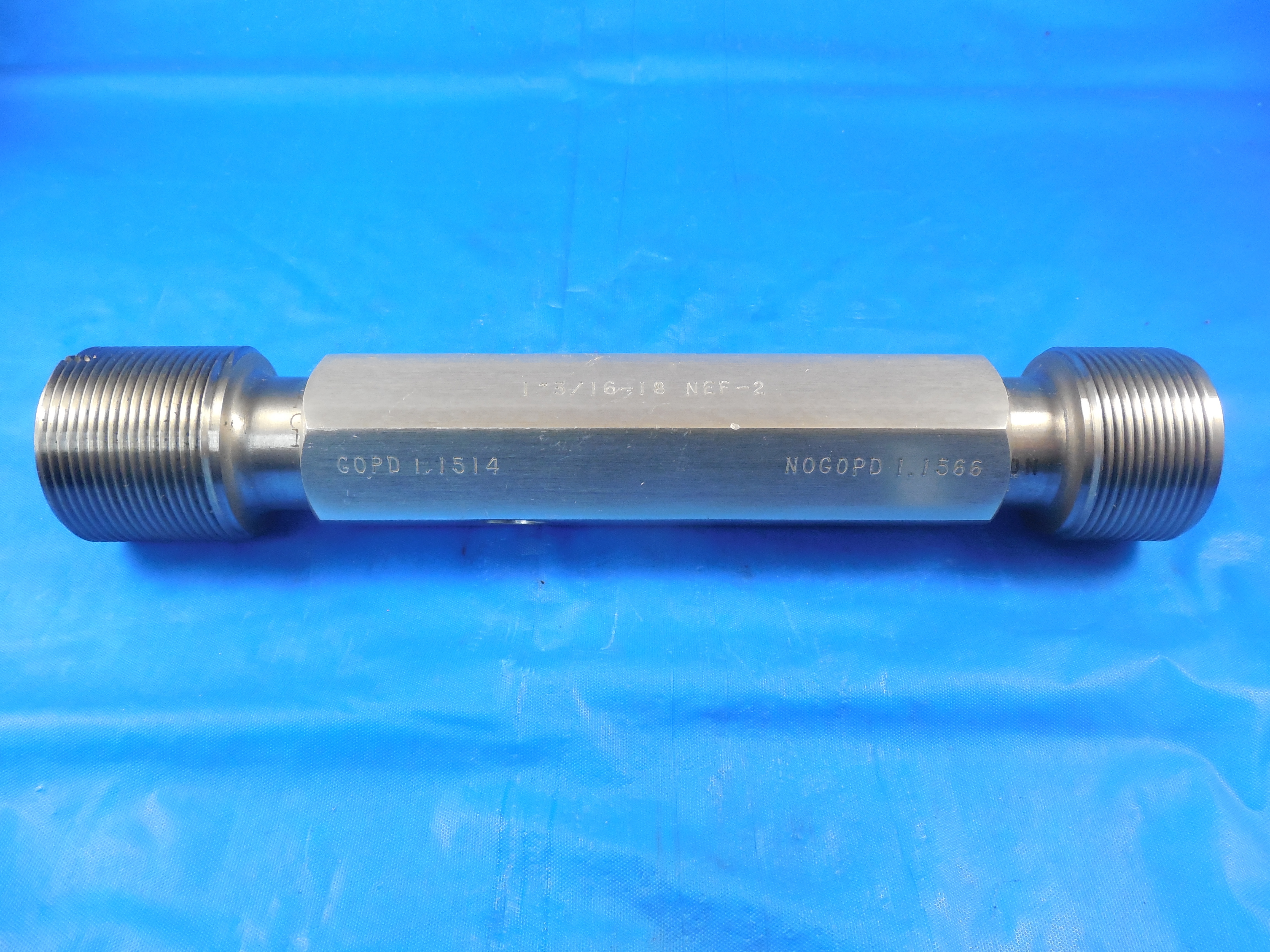 = 1.1514 1 3//16-16 UNS 2B 3B 1 3//16 18 NS 3 THREAD PLUG GAGE 1.1875 GO ONLY P.D
