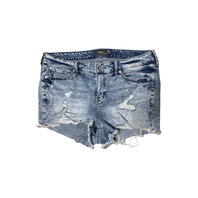 Torrid #Feelthefit sz 16 Light Blue Denim Jean Shorts with Frings Torrid #Feelthefit sz 16 Light Blue Denim Jean Shorts with Frings