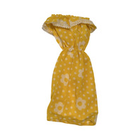 Vintage Barbie white fur coat. Barbie sized although it is not tagged