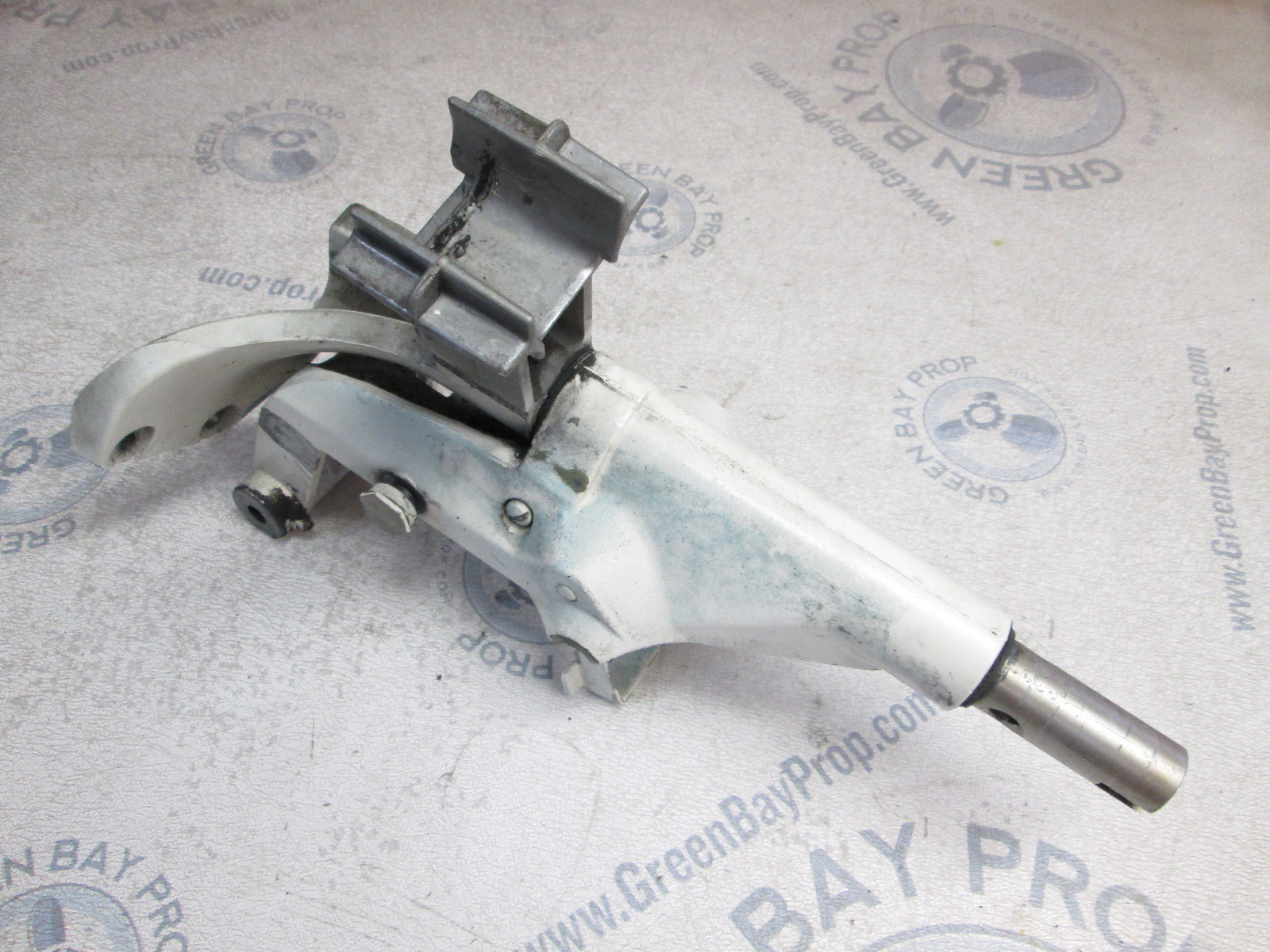 1400-817750A4 Chrysler Sears Force 9.9-15 Outboard Swivel Bracket