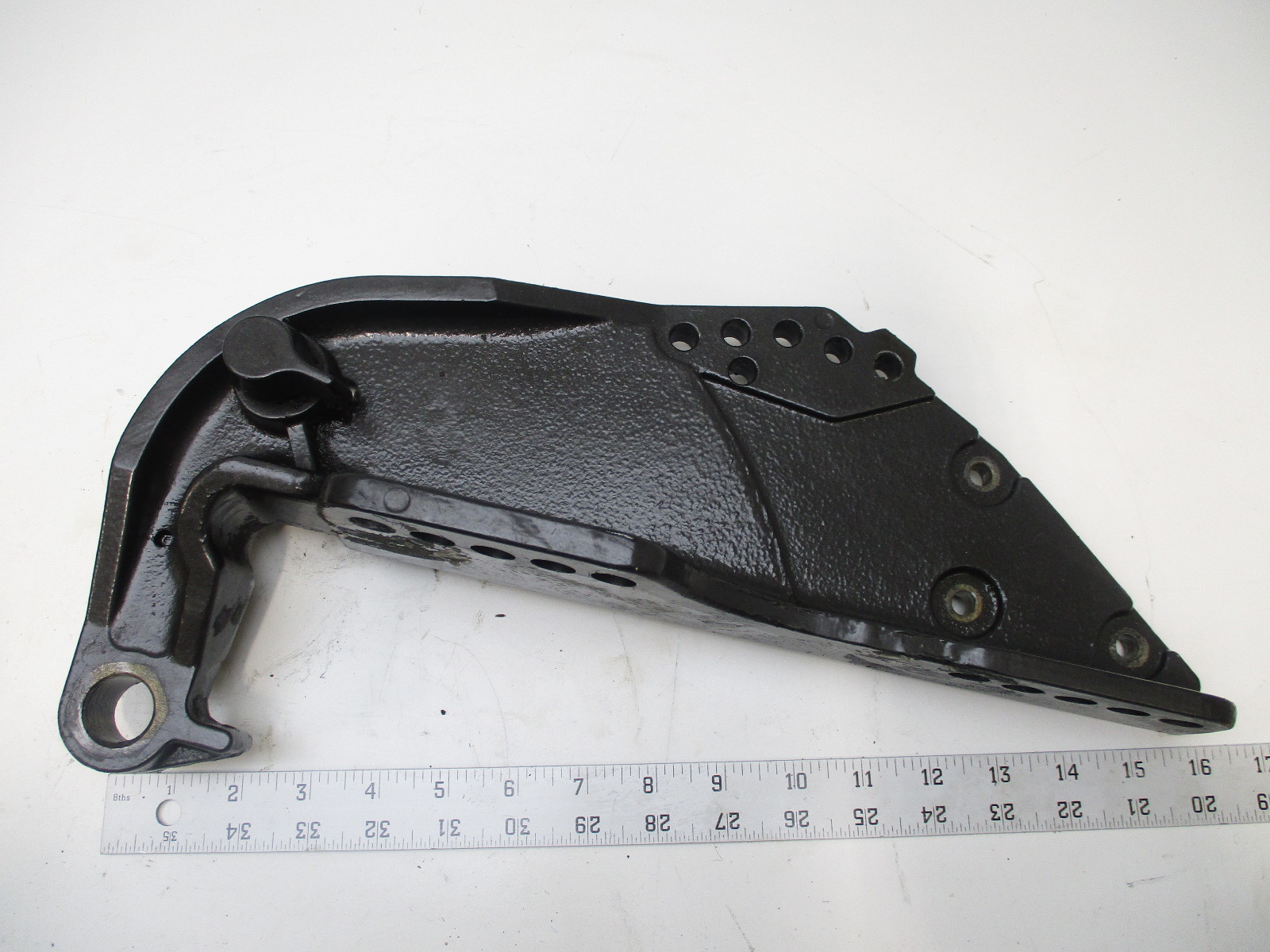 3418-822866A2 Gray Port Left Transom Bracket for Mariner 40-60 Hp Outboard